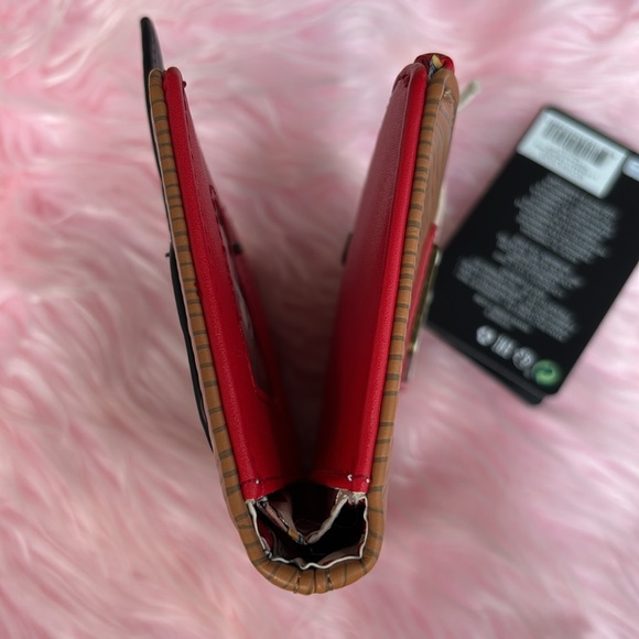 ❤️ Loungefly Disney Pinocchio wallet - Picture 8 of 9